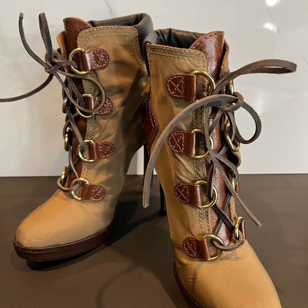 Tory Burch Boots